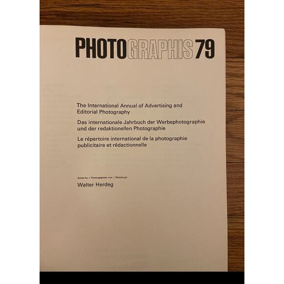 PHOTOGRAPHIS 79: The International Annual of Advertising & Editorial Photography - Picture 2 of 5